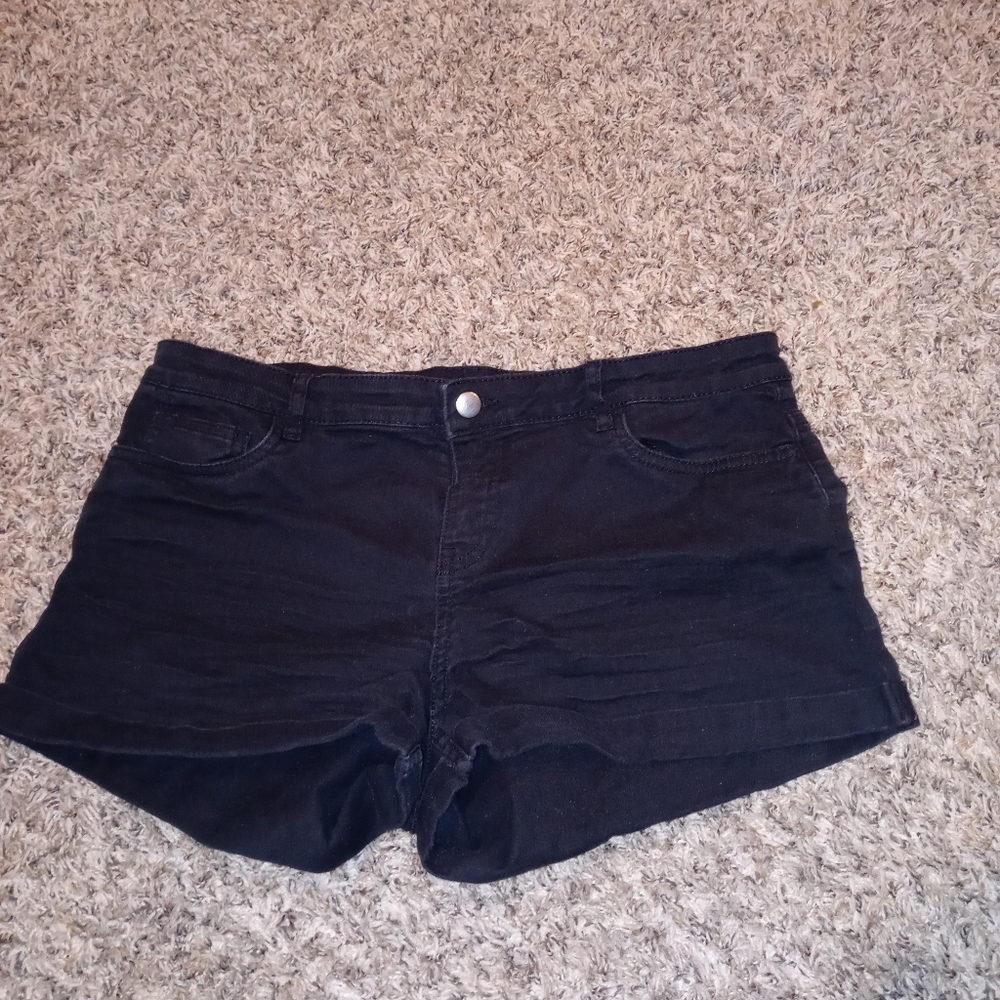 H&M shorts - Picture 2 of 2